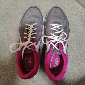 Women's Ryka sneakers